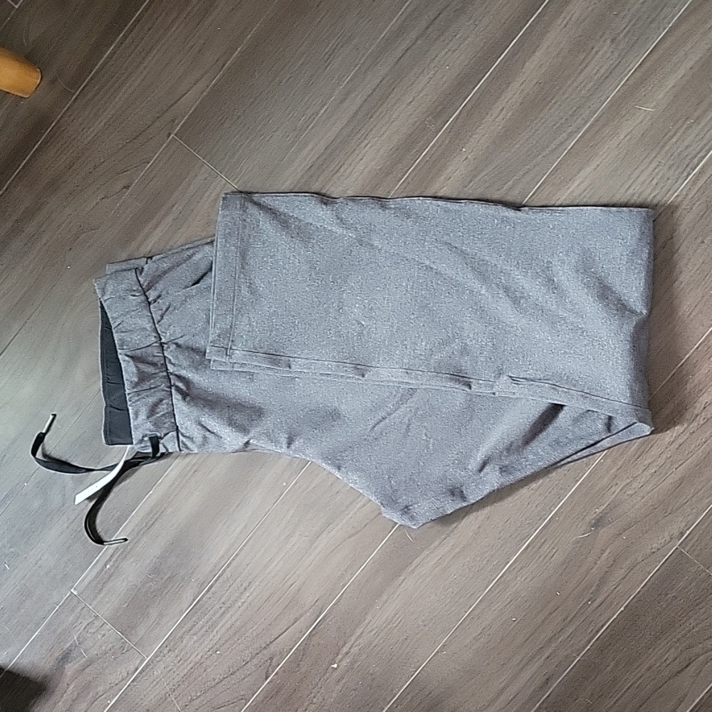 Lululemon On The Fly pants